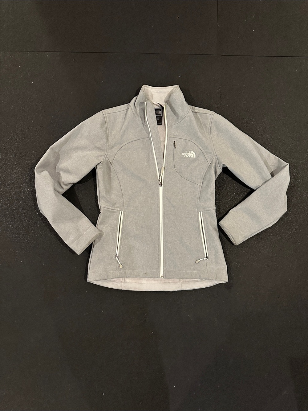 The North Face Women's Light Gray Softshell Utility Jacket